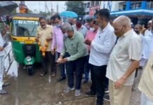 उत्तर भारतीय संघ के प्रयासो से रेलवे स्टेशन पर फिर से शुरू हुआ रिक्शा स्टैंड