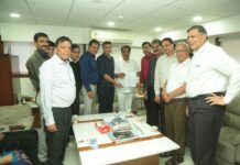 12 प्रतिशत जीएसटी दर की अधिसूचना को लेकर सौंपा ज्ञापन