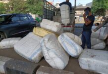 सुस्त ग्राहकी के बीच रिटर्न माल का आना कपडा व्यापारियो के लिये बडी मुसीबत