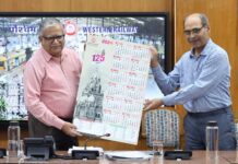 पश्चिम रेलवे के महाप्रबंधक द्वारा वर्ष 2024 के वॉल कैलेंडर एवं टेबल कैलेंडर का विमोचन