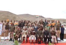 आरपीएफ महानिदेशक ने किया लद्दाख में पुलिस शहीदों को श्रद्धांजलि देने गये प्रतिनिधिमंडल का नेतृत्व
