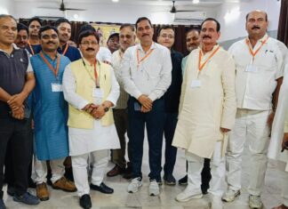 वैदिक ब्राह्मण कल्याण परिषद की बैठक मे समाज के लिये कई लाभकारी योजनाओं पर चर्चा