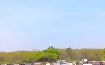 लक्ज़री बसों की हड़ताल से यात्रियों को हो रही है परेशानी