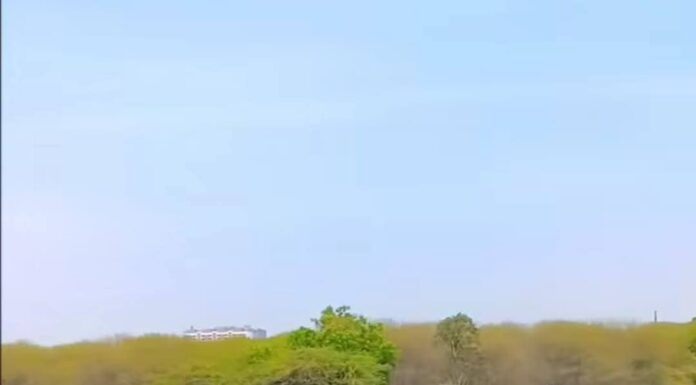 लक्ज़री बसों की हड़ताल से यात्रियों को हो रही है परेशानी