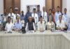 पश्चिम रेलवे के चौदह कर्मचारी महाप्रबंधक के हाथों सम्मानित