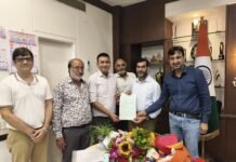 कपड़ा बाजार प्रतिनिधिमंडल ने मनपा आयुक्त,महापौर और स्टैंडिंग कमेटी चेयरमैन से की मुलाकात,समस्याओं पर सौंपा ज्ञापन